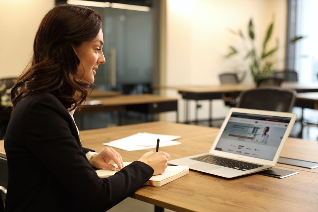 How to Understand Your Financial Report Using Financial KPIs